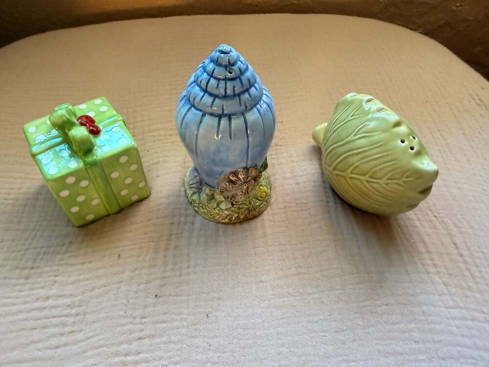 Ceramic Salt and Pepper Shakers featuring Seashell, Gift Box, and Leaf